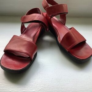 Vintage BCBG Paris red leather sandal